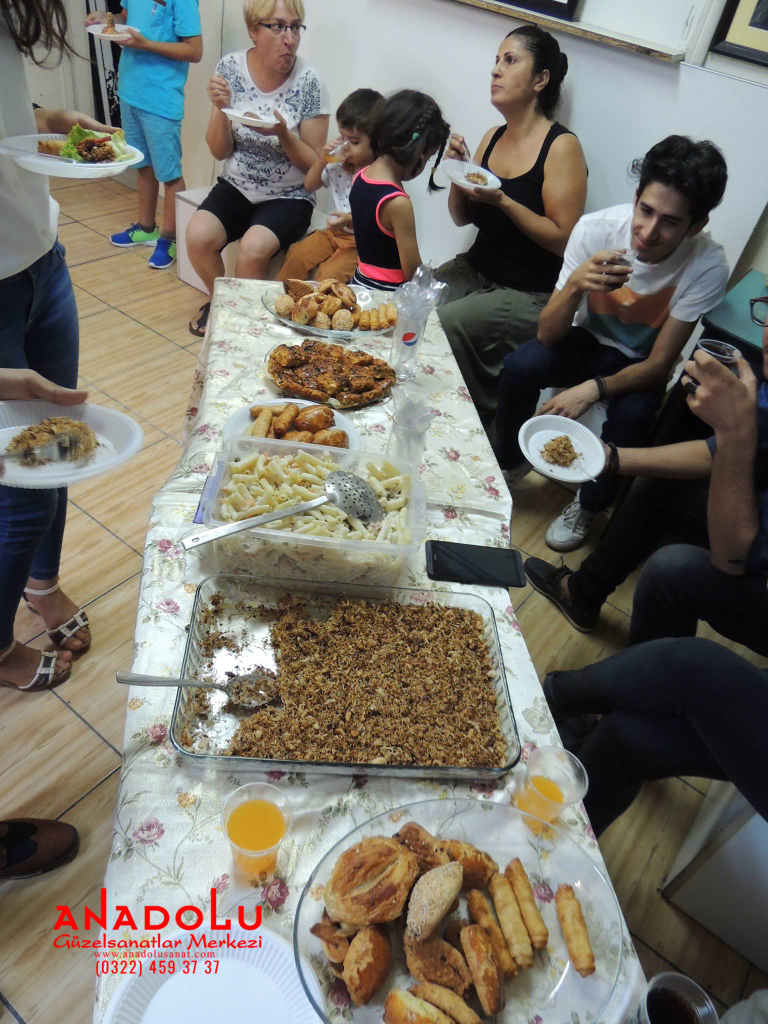 Güzel Sanatlar Öğrencilerle Yemek